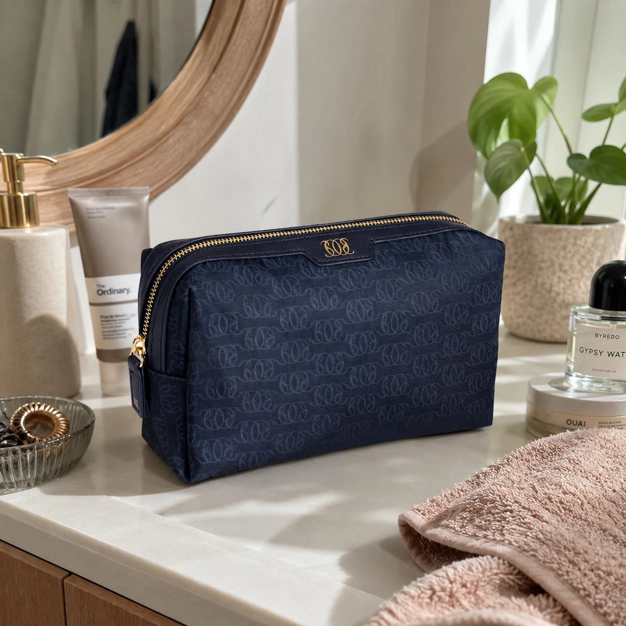 Neceser de maquillaje azul marino Oriflame Escape